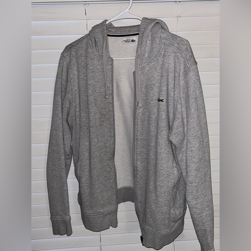 LACOSTE GRAY HOODIE SIZE (S/M)
